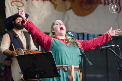 Heiter bis Folkig