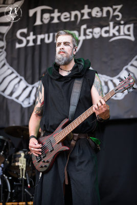 20250913-007-Totentanz Strumpsockig-TR.jpg