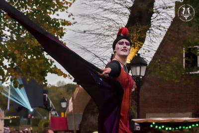 20251025-013-Walking Acts-TR.jpg