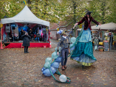 20251026-026-Walking Acts-TR.jpg