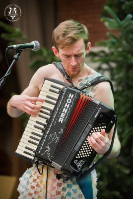 20251207-011-Good Habits-TR.jpg