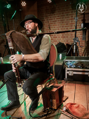 20251207-005-Wouter en de draak-TR.jpg