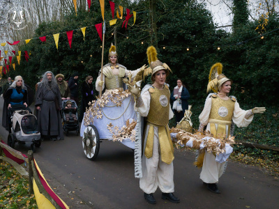 20251207-009-Walking Acts-TR.jpg