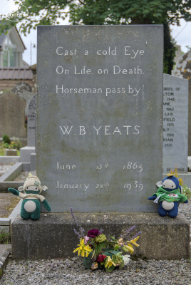 20250617-004-IRL2025-Grave W.B.Yeats-TirTomas.jpg